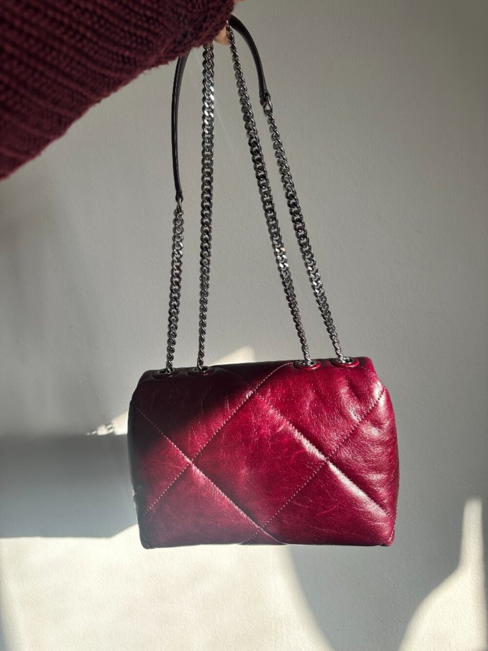 (Used) Tory Burch Small Kira Diamond Quilt Shoulder Bag Dark Carmine - Picture 3 of 6